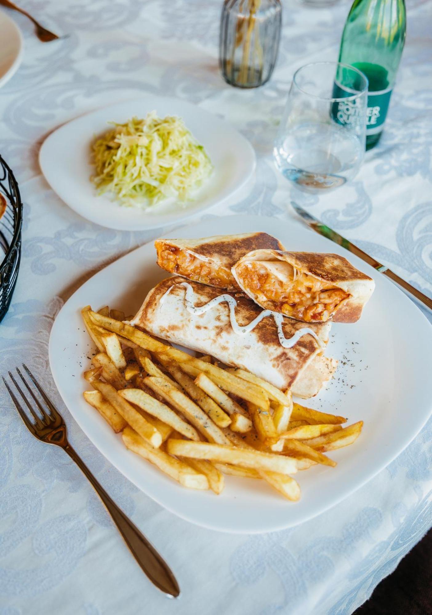 Hotel Pansion Mihica Dvori Babina Greda Zewnętrze zdjęcie